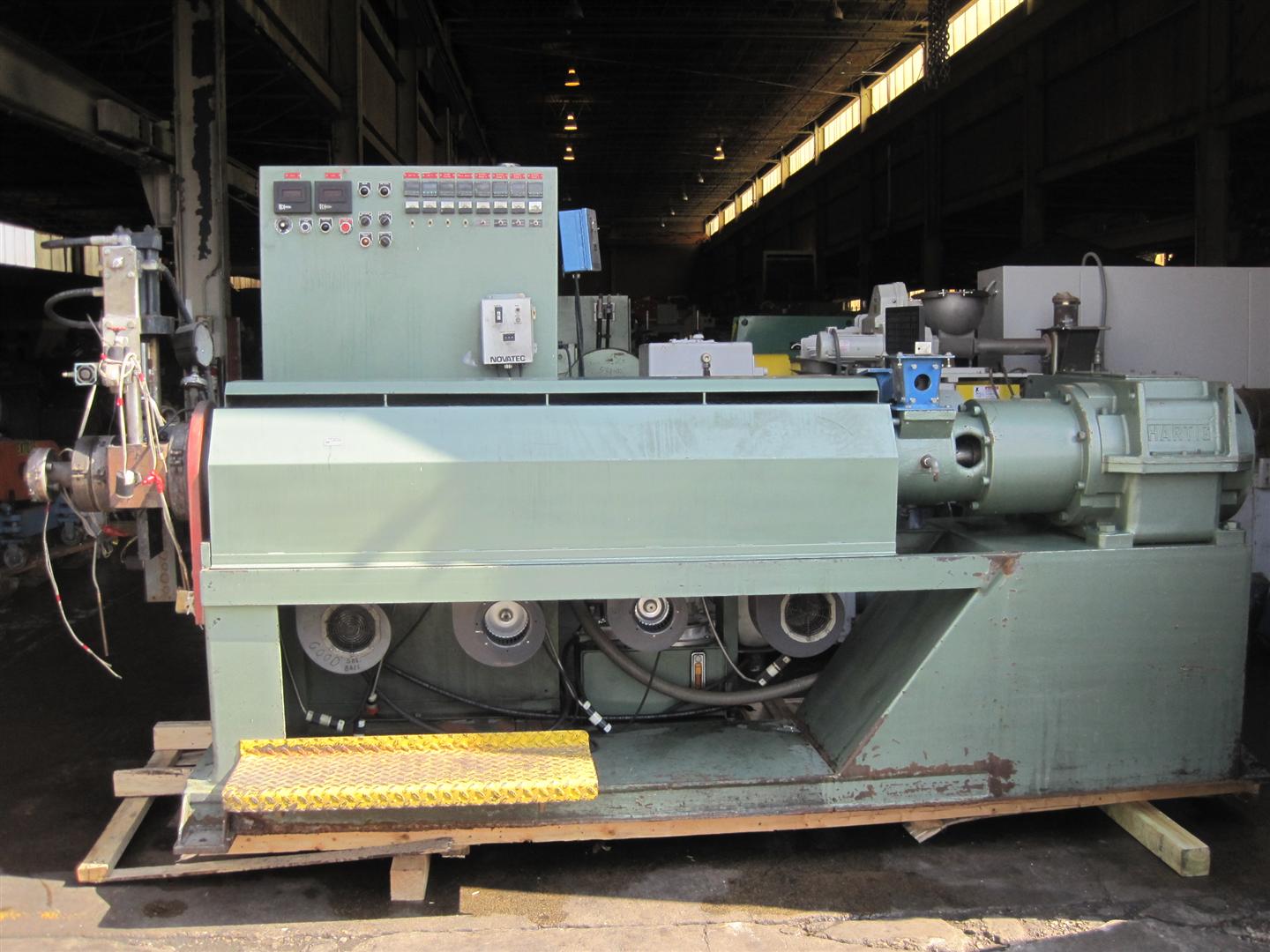 3.5" Hartig Extruder, 241 L/D Ratio, Air Cooled, 75hp, with Screen Changer Plastic Machinery