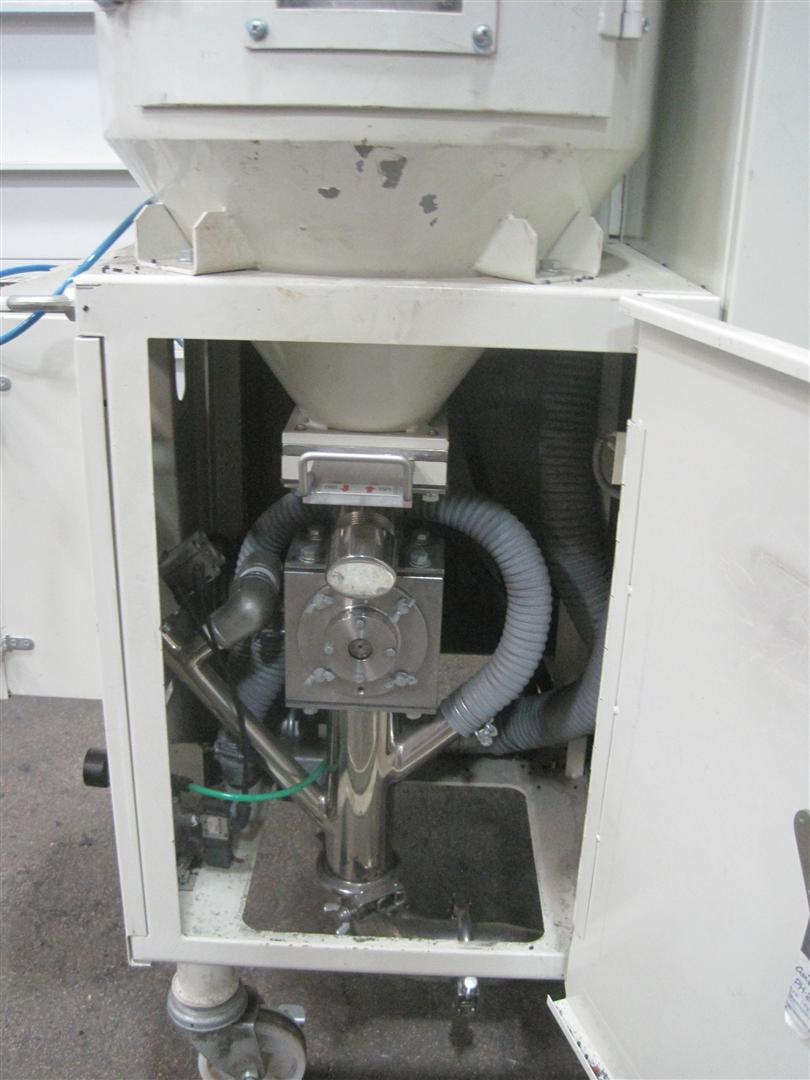 30 CFM Kawata Dessicant Dryer with Hopper, Model DRB30Z Plastic Machinery Used Plastic