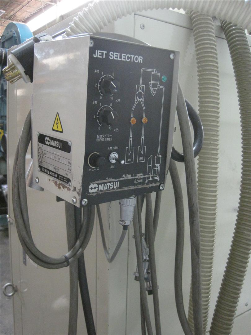 30 CFM Kawata Dessicant Dryer with Hopper, Model DRB30Z Plastic Machinery Used Plastic